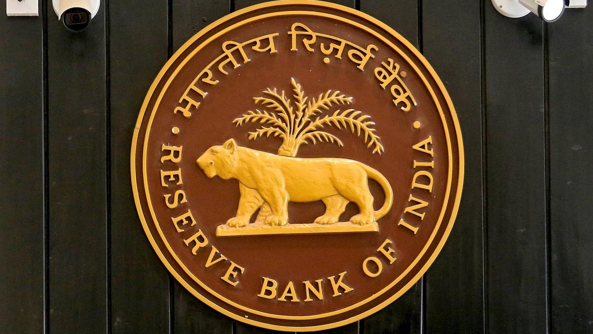 RBI liberalises norms to boost forex inflows