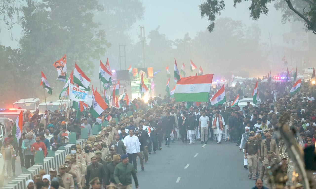 Congress' Bharat Jodo Yatra Resumes Journey On Second Day Of Uttar ...